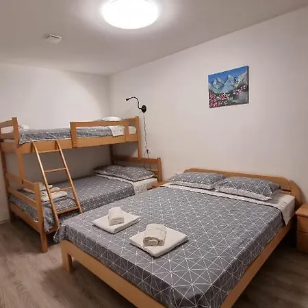 Apartma Kaan *
